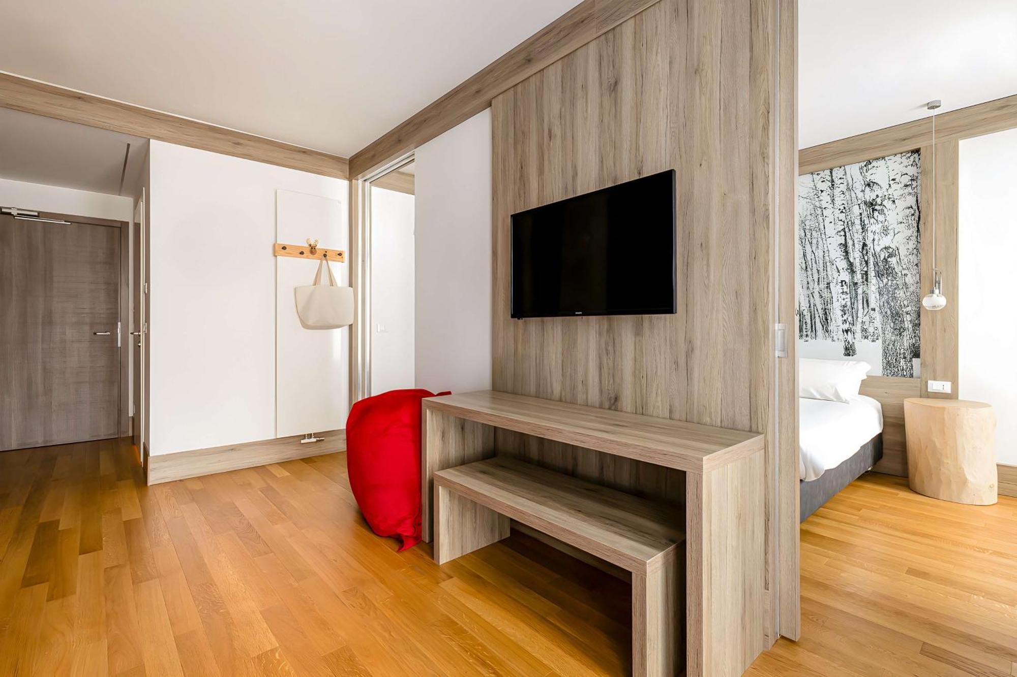 Nh Collection Alagna Mirtillo Rosso Extérieur photo