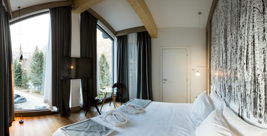 Nh Collection Alagna Mirtillo Rosso Extérieur photo