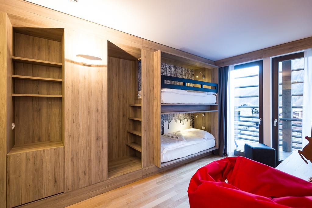 Nh Collection Alagna Mirtillo Rosso Extérieur photo